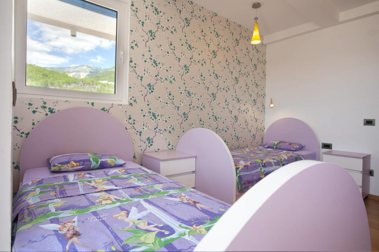 Hotel Villa Katarina Pržno Екстериор снимка